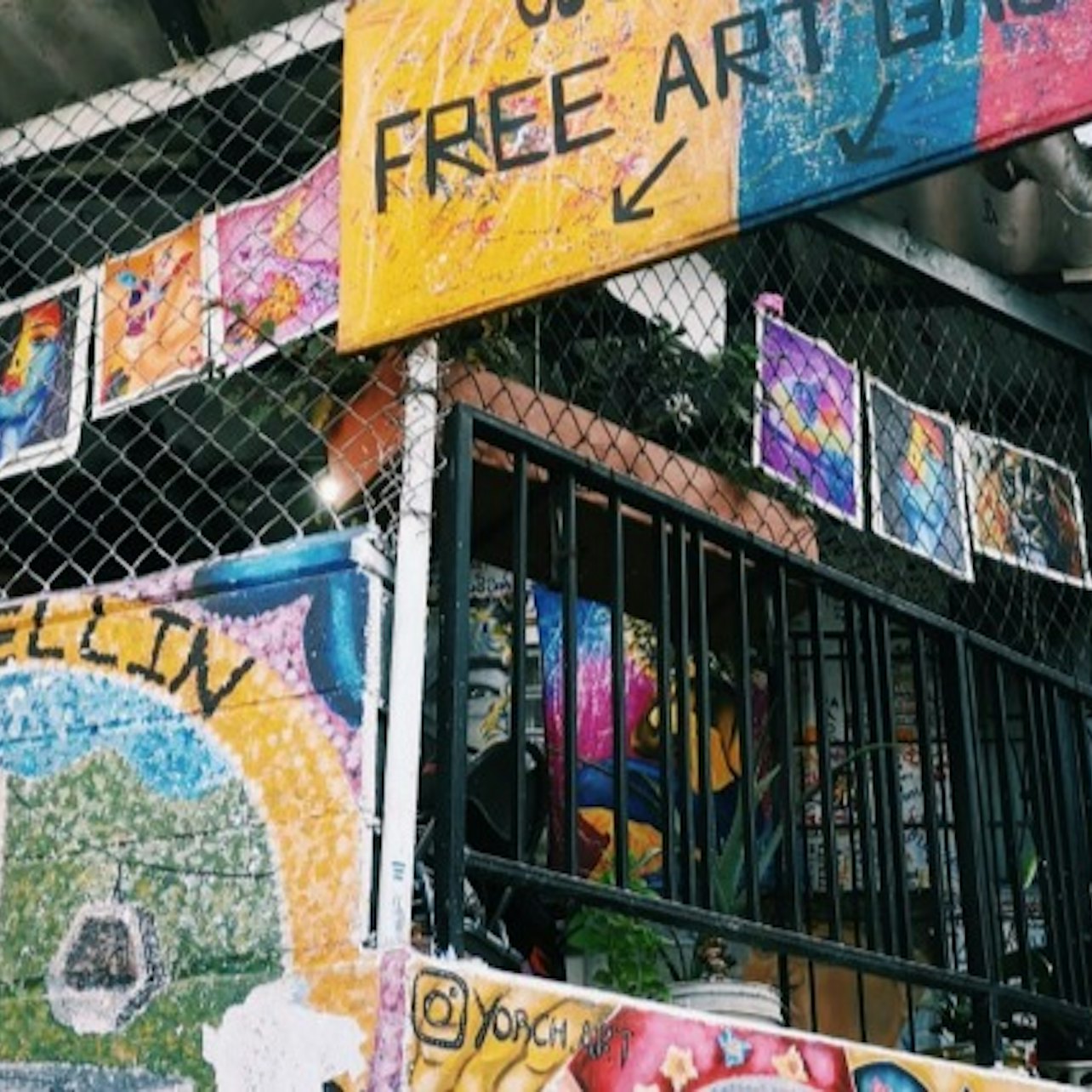 Graffi13 - Tour na Comuna 13 - Acomodações em Medelín