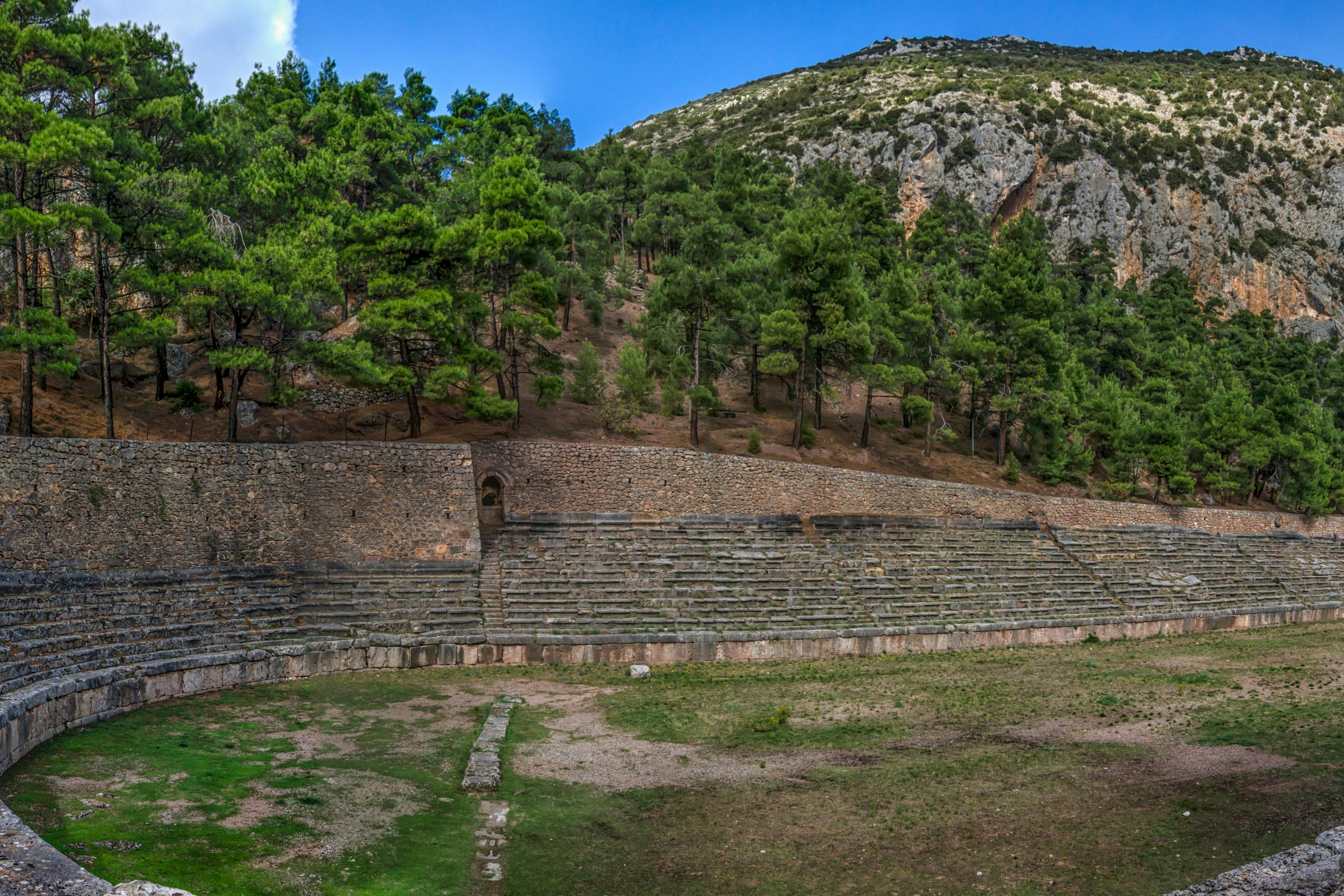 Старинный стадион в Дельфах