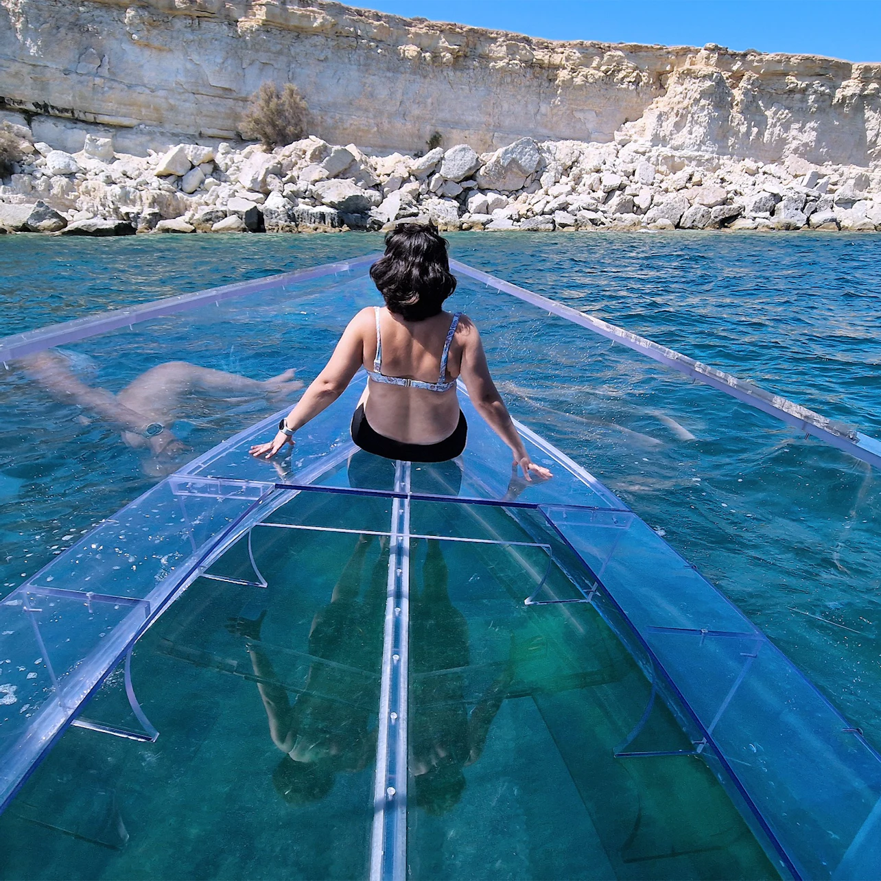 Syracuse : Excursion en bateau transparent sur la côte et les grottes marines + arrêt baignade