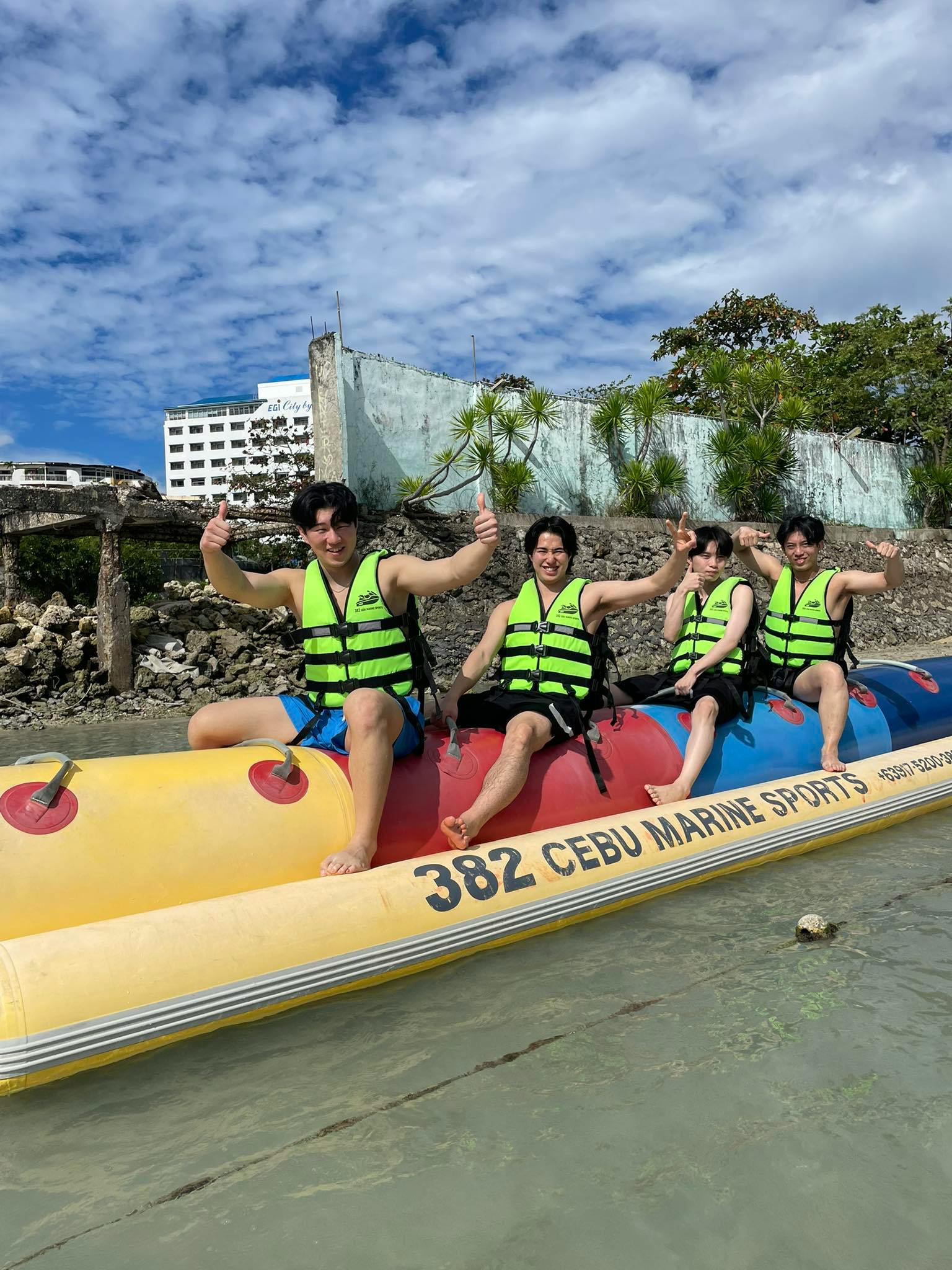 Mactan Island Cebu: 15-Min Parasailing Experience