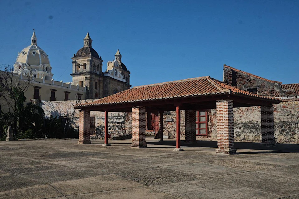 San Felipe Castle and Getsemani Tours