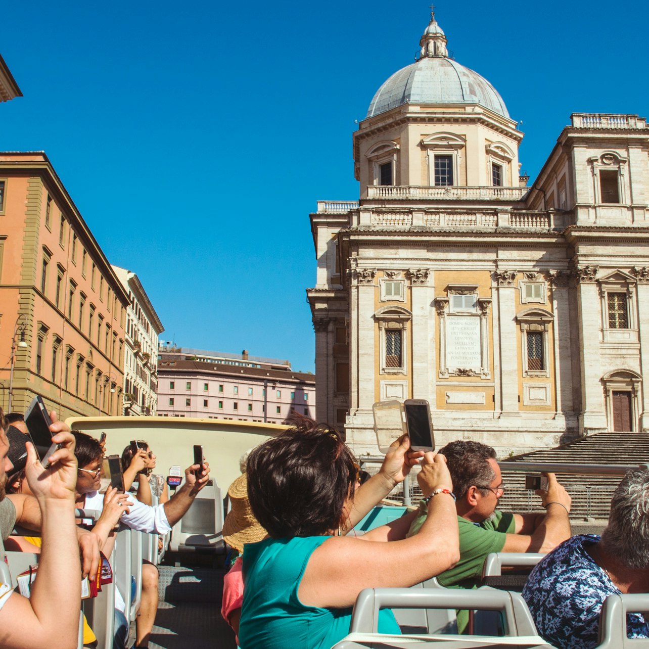 Big Bus Roma: Tour en bus turístico - Alojamientos en Roma