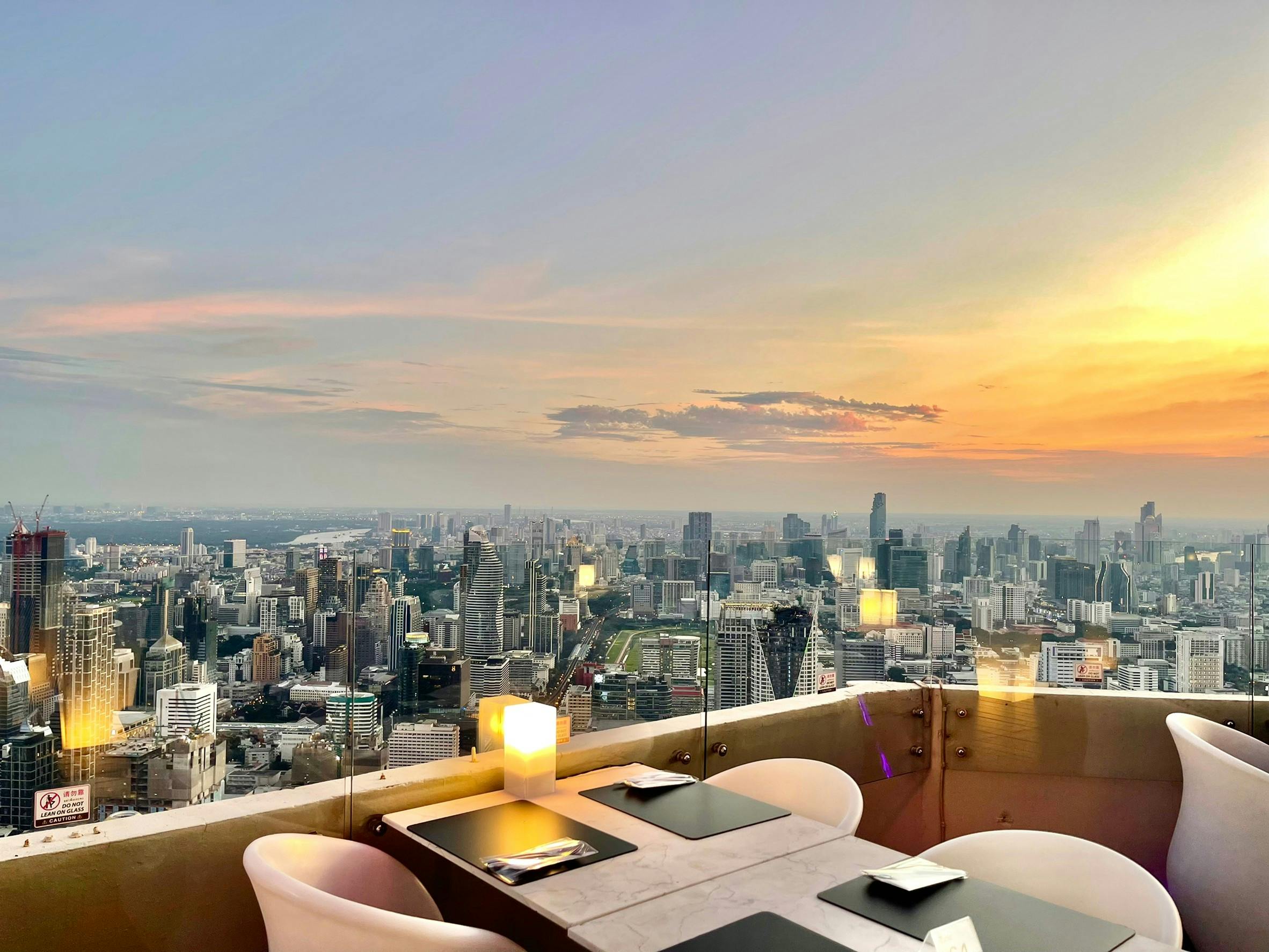 Baiyoke Sky Hotel: 81st Floor Ticket + Balcony Buffet Breakfast