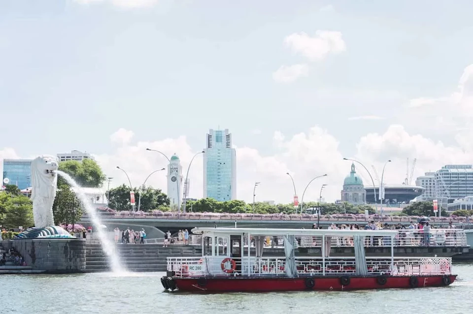 Singapore River Cruise by WaterB