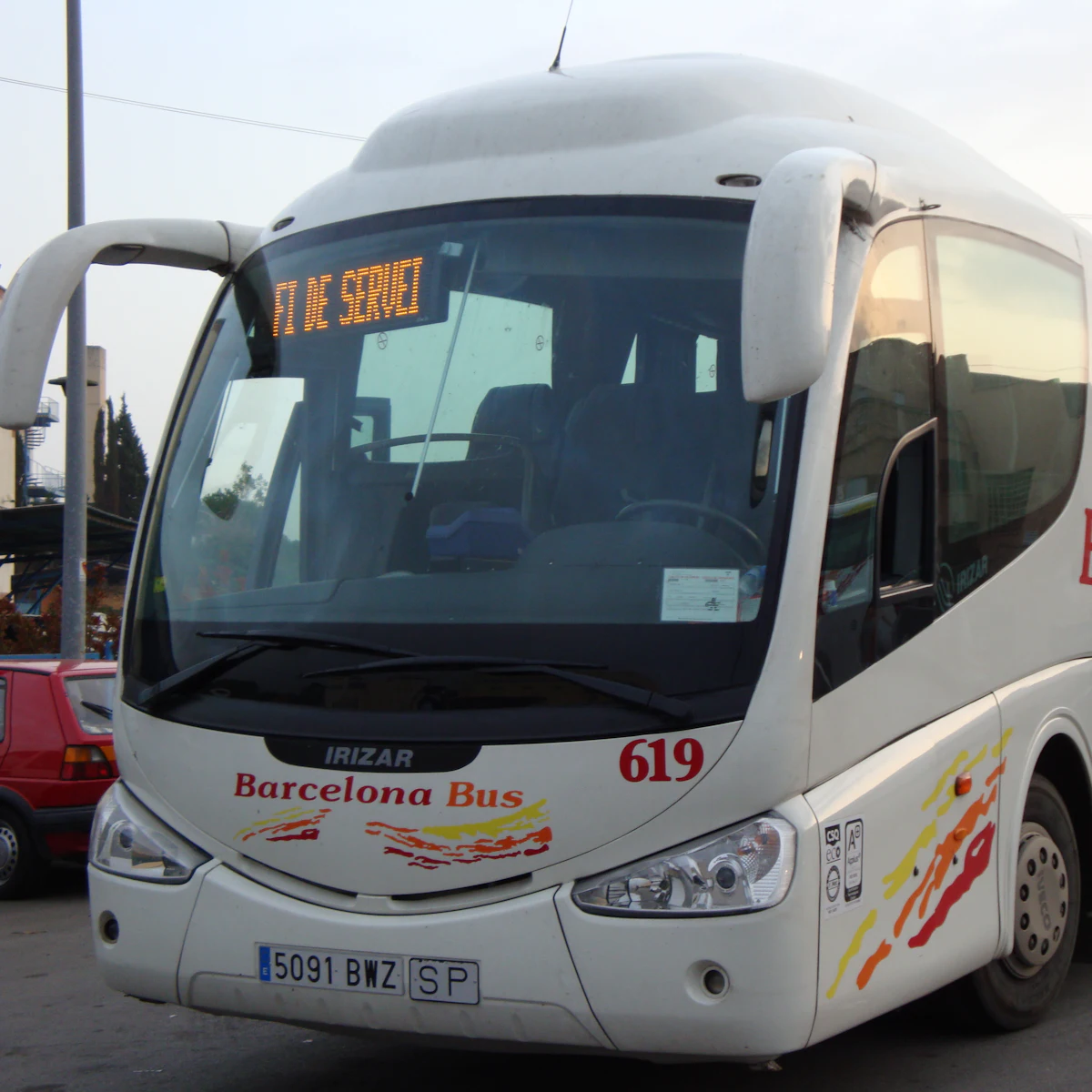 הסעה מנמל התעופה ז'ירונה לברצלונה + מדריך שמע לעיר בGirona — Girona, Spain