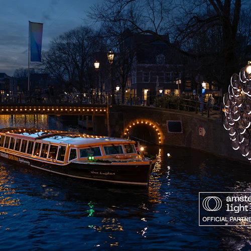 Amsterdam Light Festival: Passeio de barco em alemão + bebidas ilimitadas - Photo 4