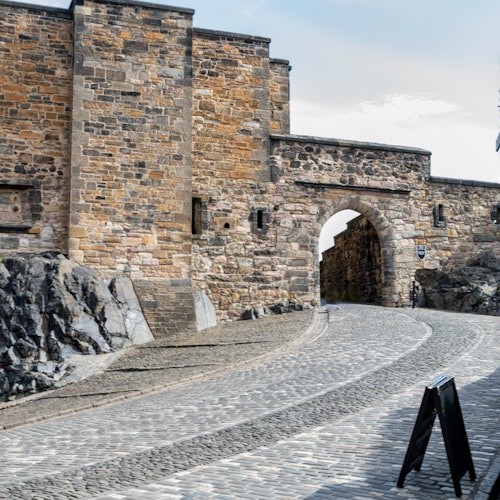 Visita guiada a pie por Edimburgo con entrada al Castillo de Edimburgo