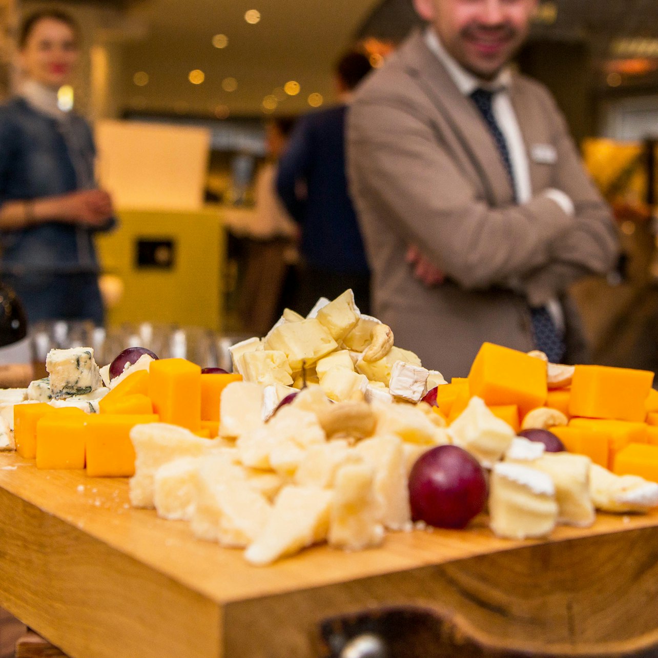 Bordeaux: Wine and Cheese Tasting in an Authentic Wine Cellar - Accommodations in Bordeaux