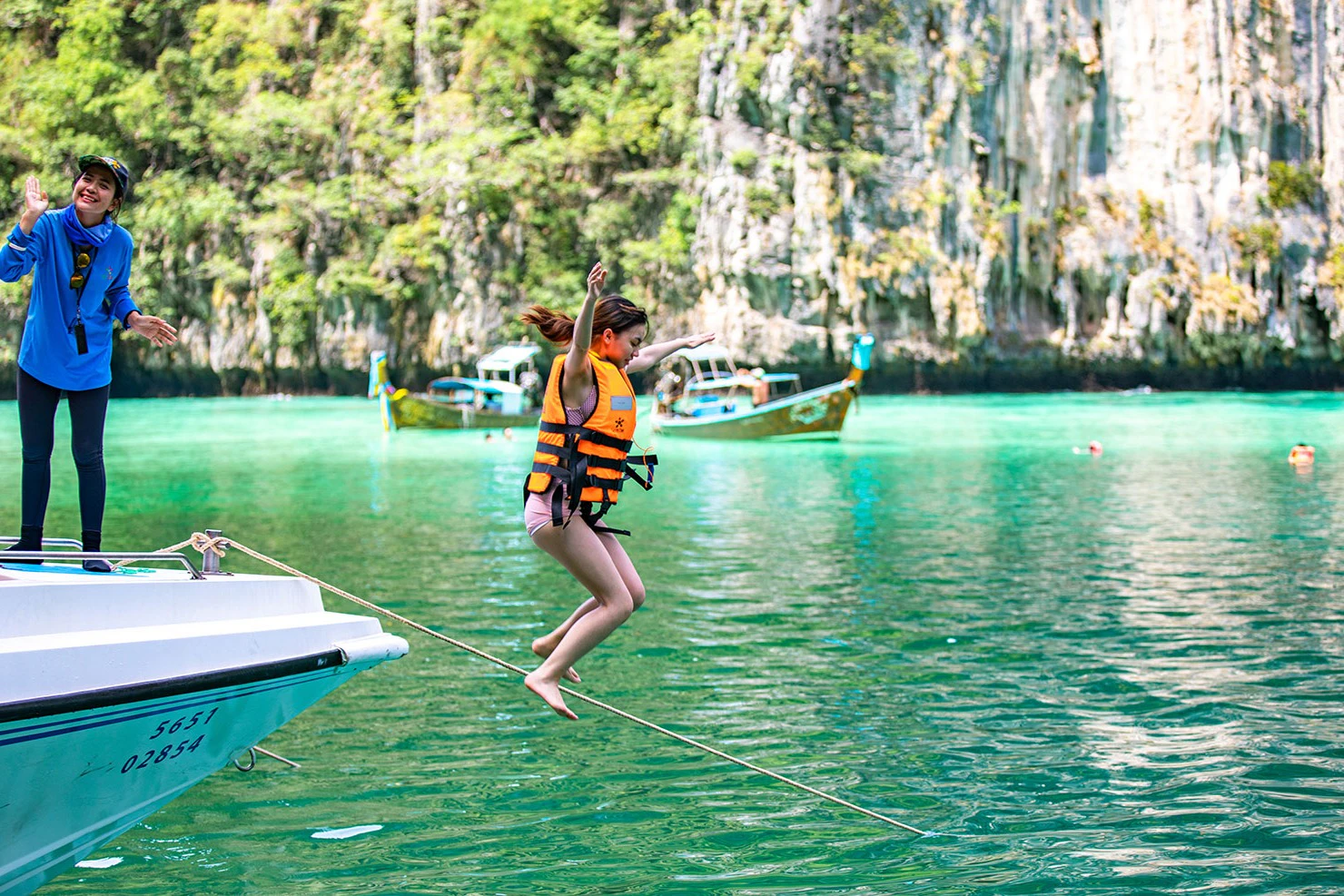 Maya Bay, Phi Phi & Khai Islands: Guided Tour from Phuket + Lunch