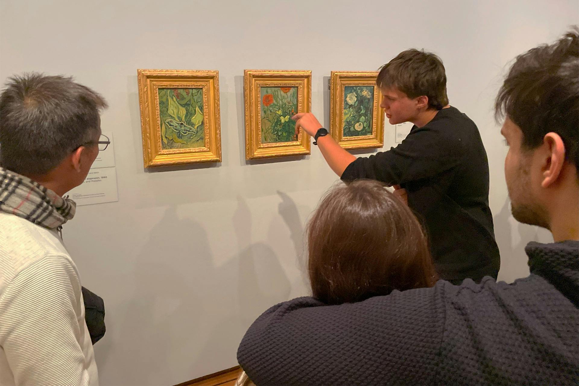 Van Gogh Museum: Small Group Guided Tour for 5 or 15 People 4