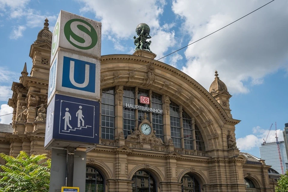 Main entrance to Frankfurt am Main main station