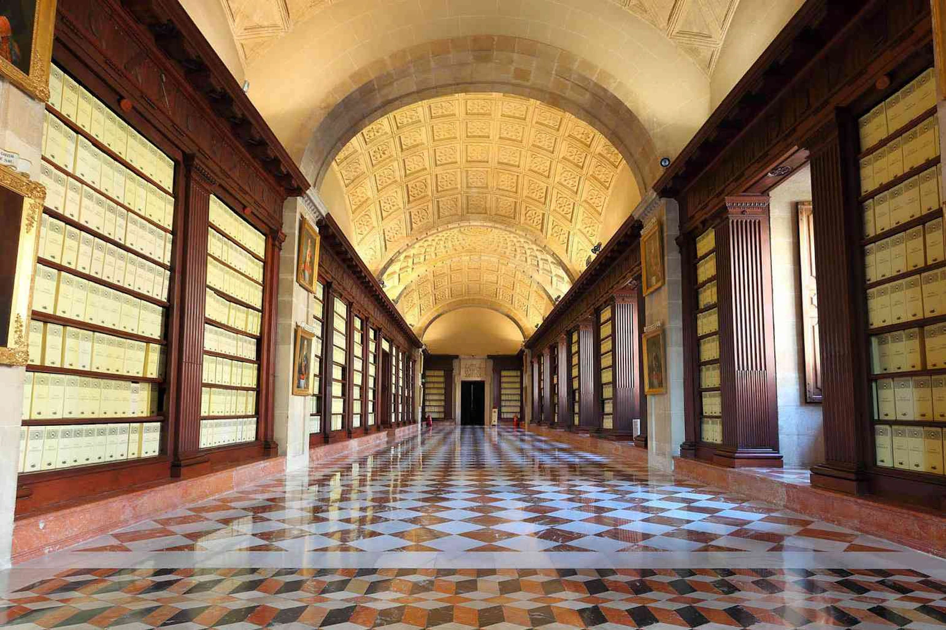 Second floor of the Archivo de Indias.