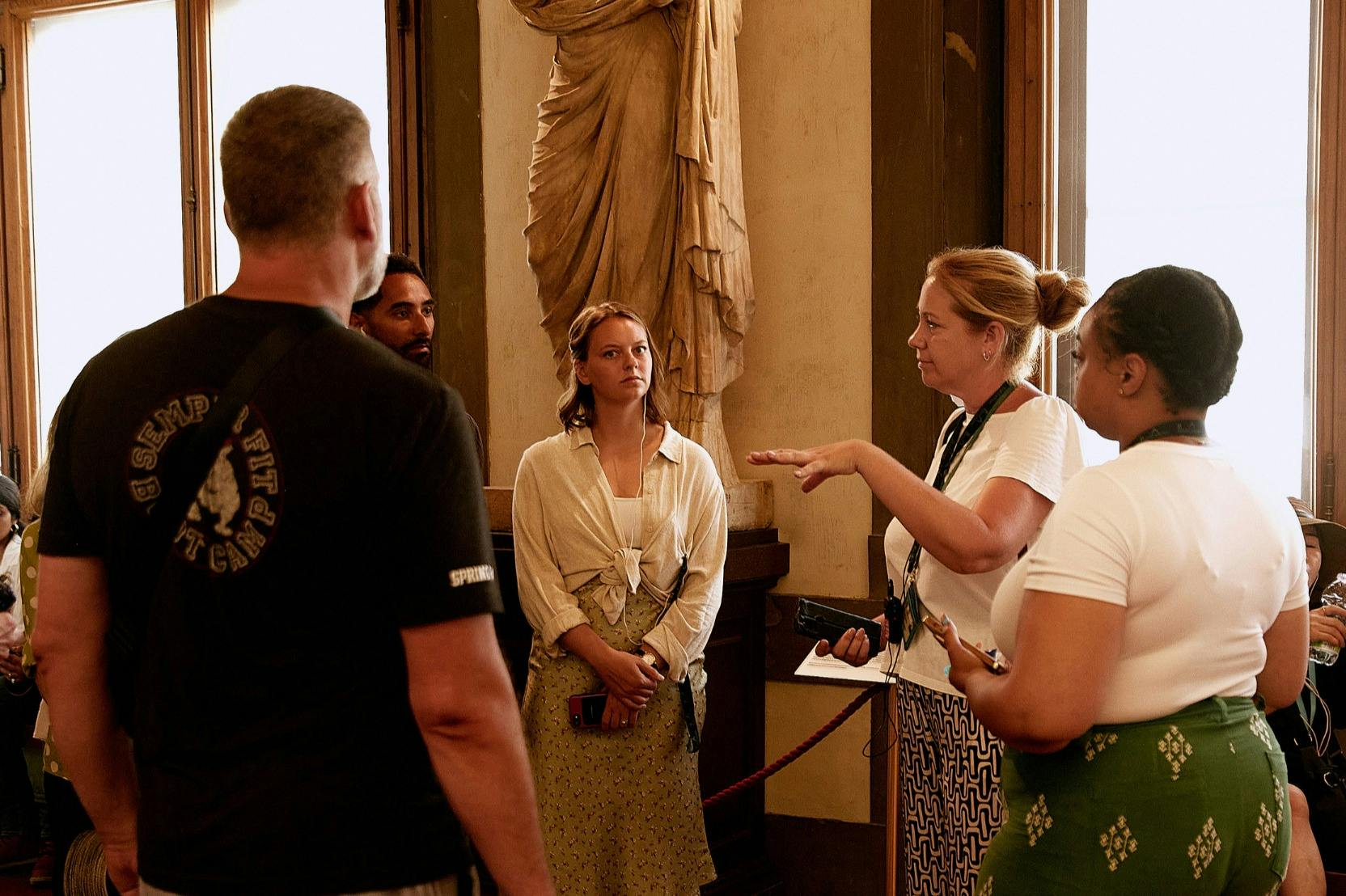 Uffizi Gallery: Reserved Entry + Small Group Guided Tour 5