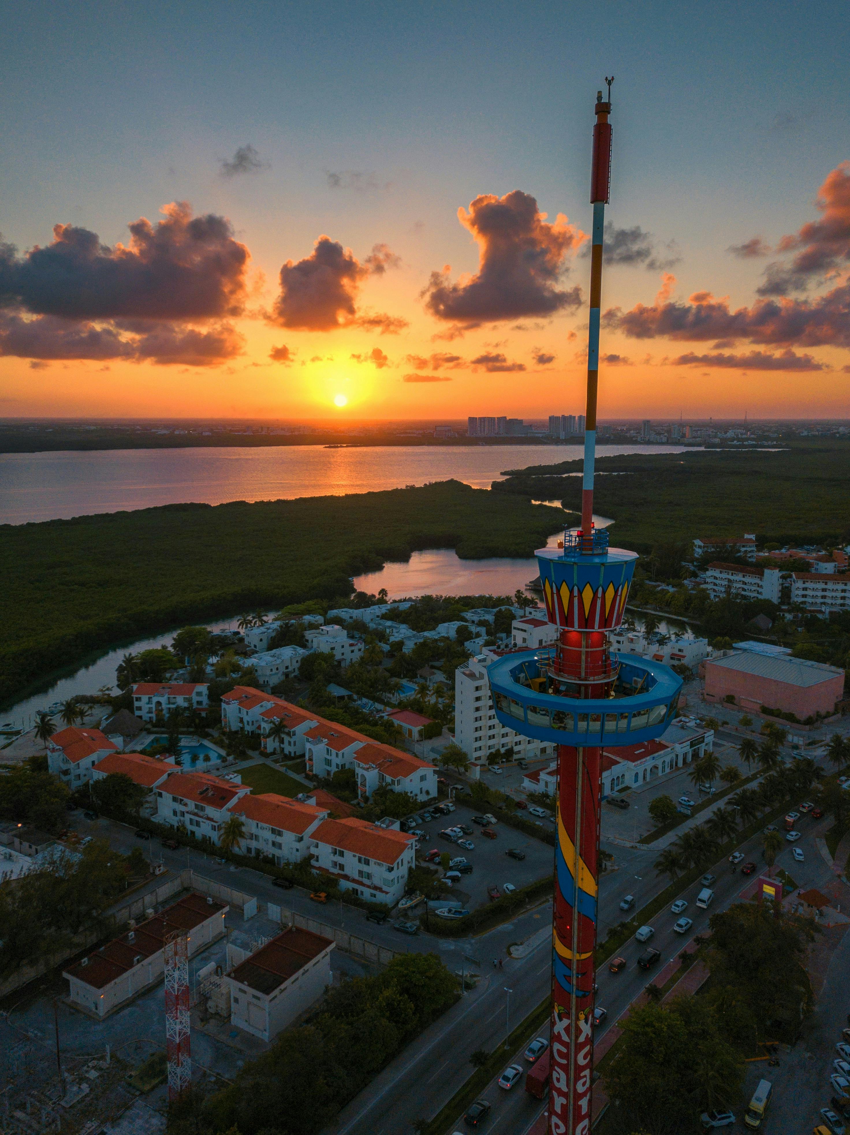 칸쿤의 아름다운 전망을 감상할 수 있는 타워 칸쿤