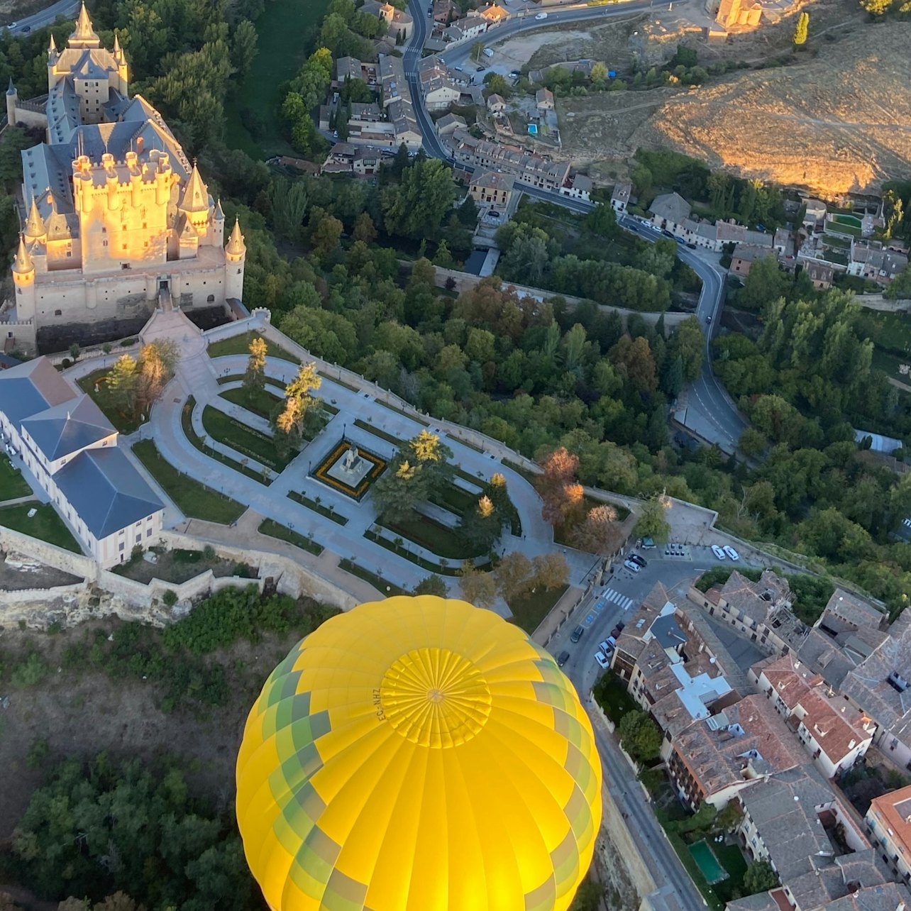 Segovia: Vuelo en globo con desayuno y cava - Alojamientos en Segovia
