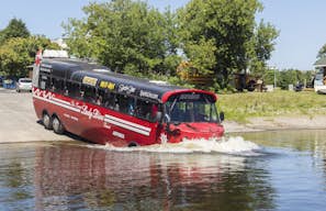 Amphibus splashing into the Ottawa River.
