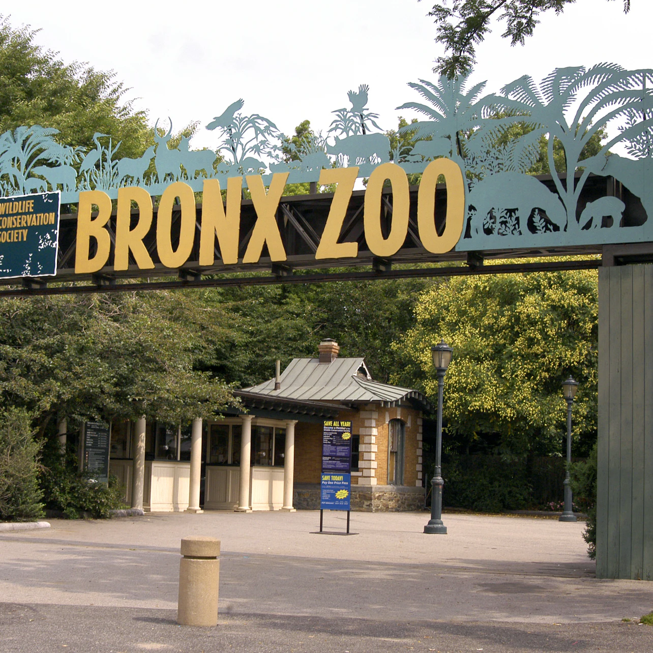 Bronx Zoo: Entry Ticket in New York β Tiqets