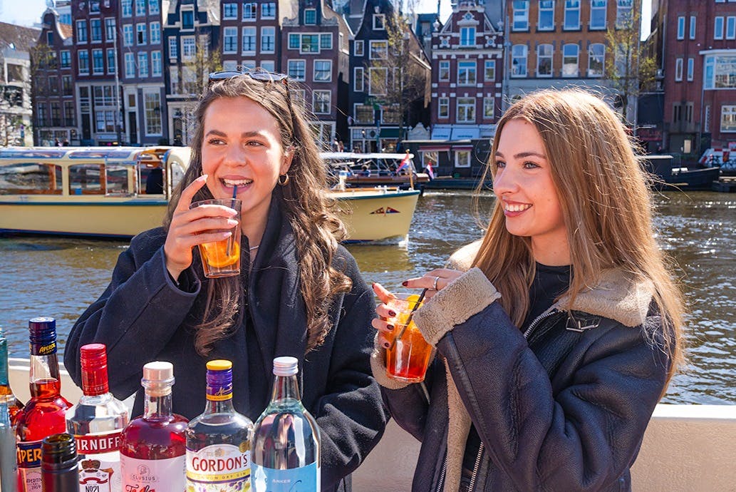 Άτομα σε σκάφος