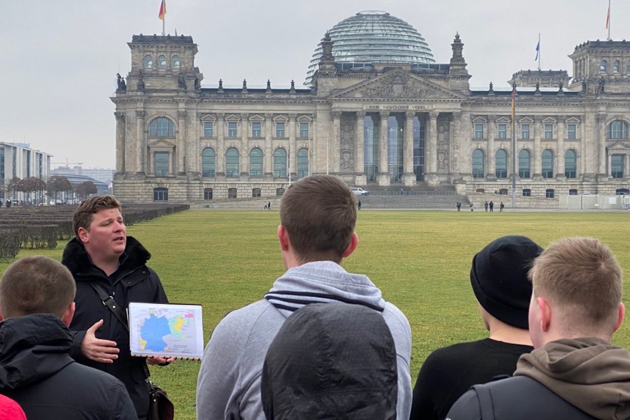 Reichstag Battlefield: Guided Walking Tour - Accommodations in Berlin