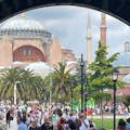 Uitzicht vanaf de Blauwe Moskee naar de Hagia Sophia.