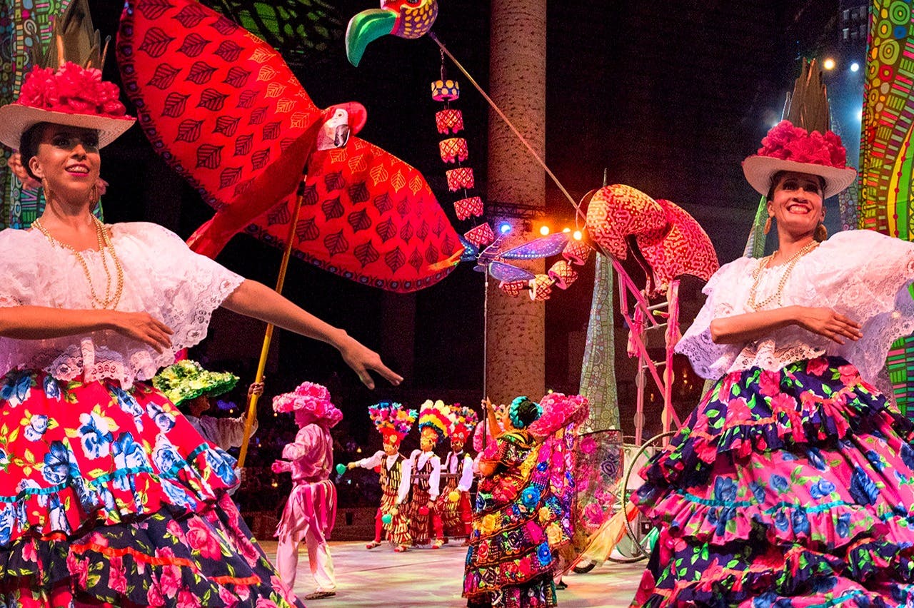 Xcaret à noite: Bilhete de entrada - Acomodações em Playa del Carmen/Playacar