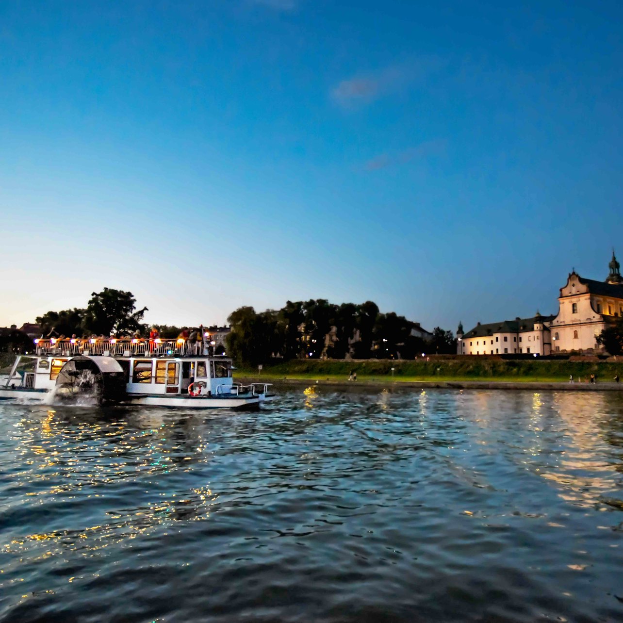 Crucero de 1 hora por el río Vístula - Alojamientos en Cracovia