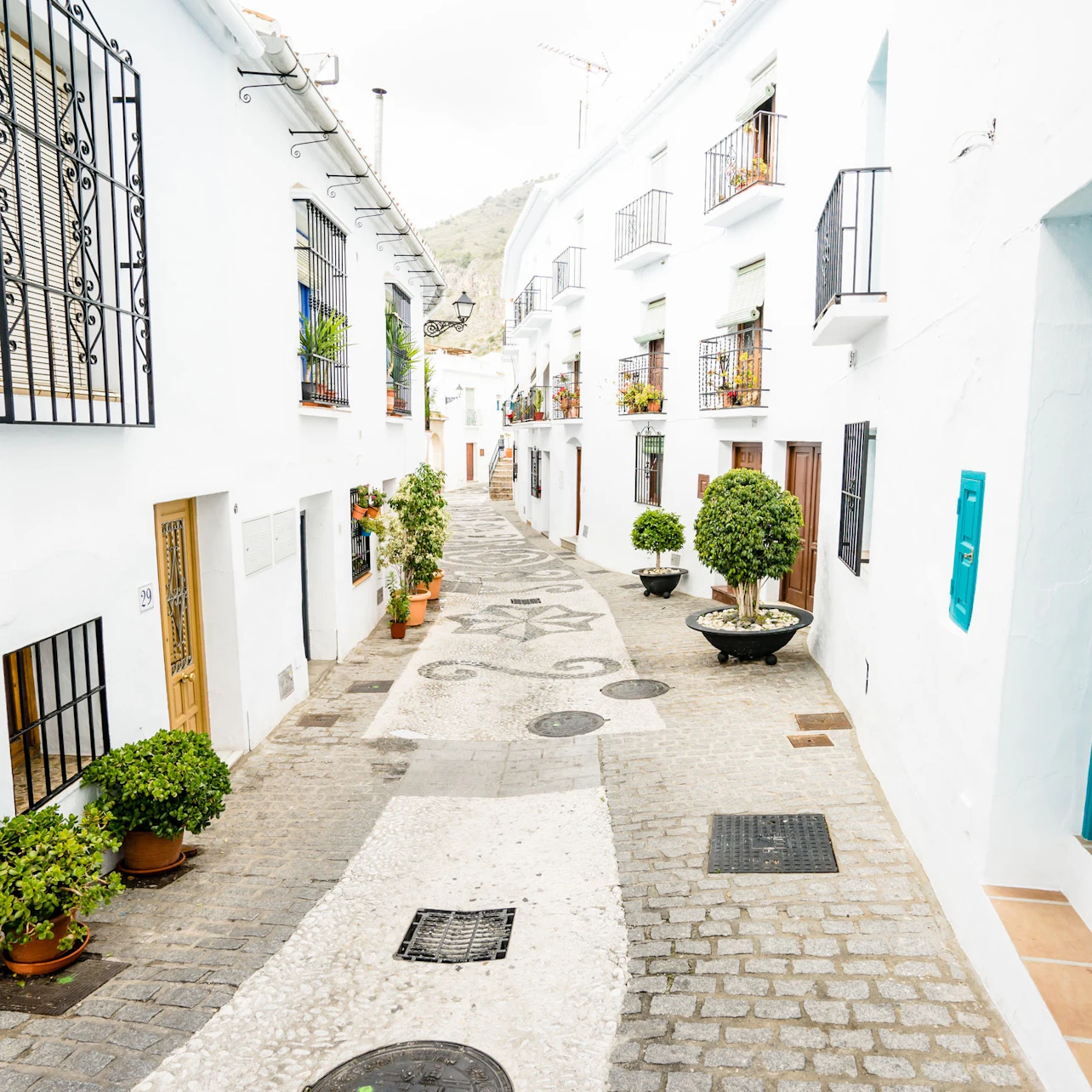 Nerja & Frigiliana: Guided Tour from Granada