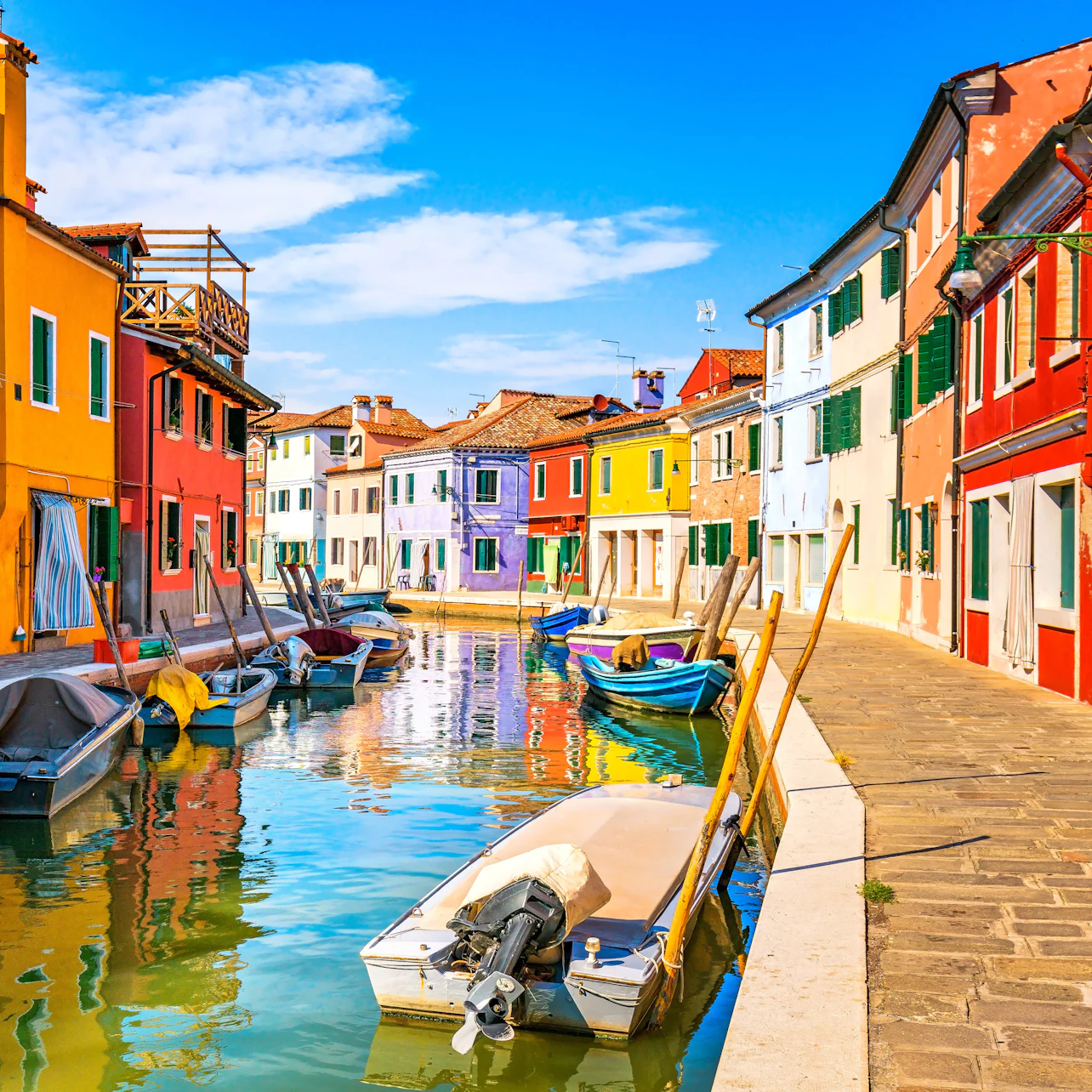 Murano & Burano: Boat Tour + Glass-blowing Demonstration in Venice β Tiqets