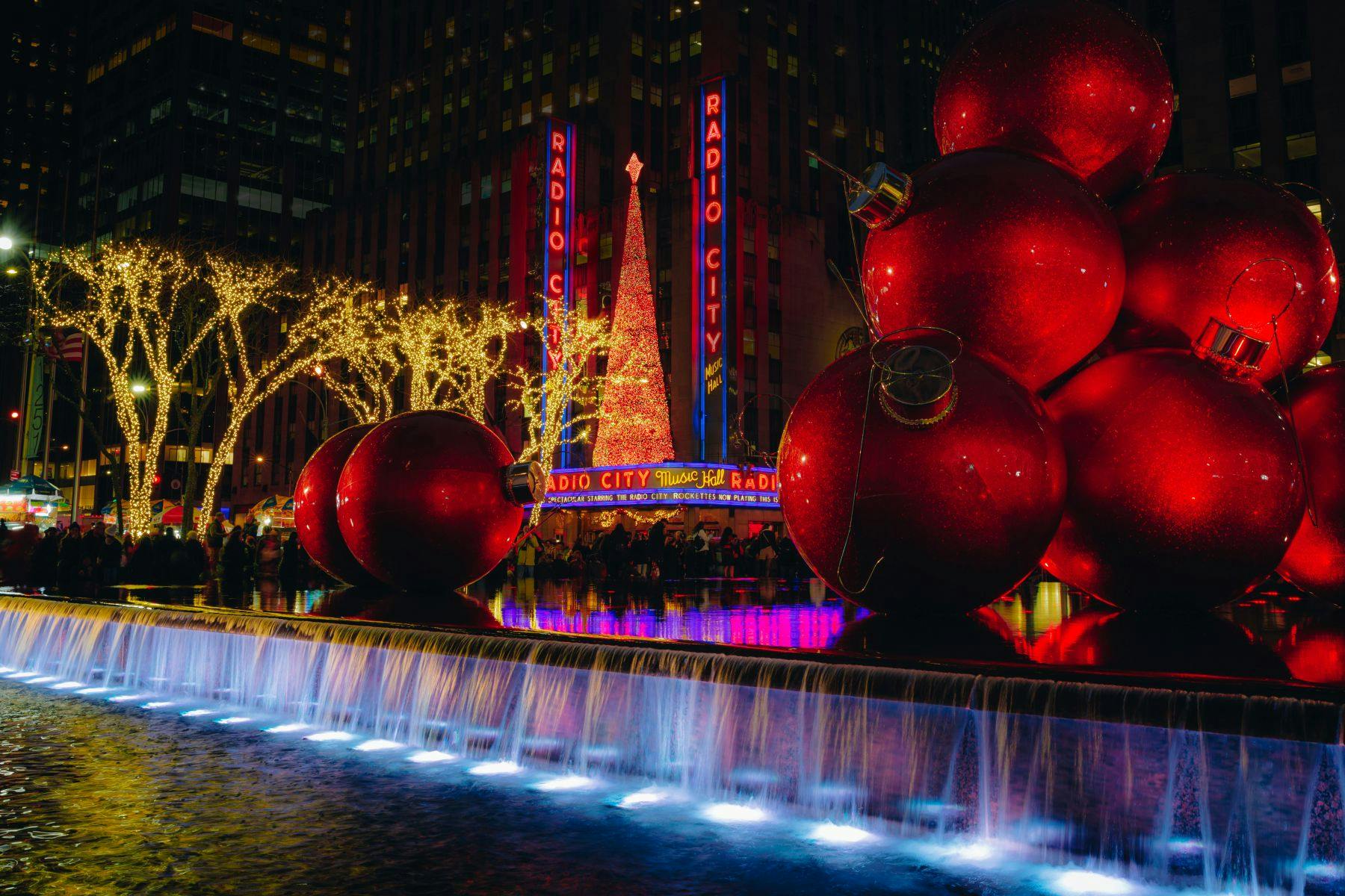 New York City: Christmas Spectacular Starring the Radio City Rockettes® - Photo 20