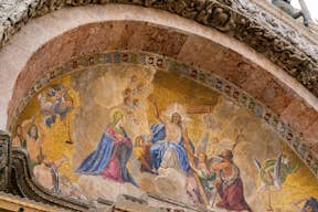 Mosaico externo da Basílica