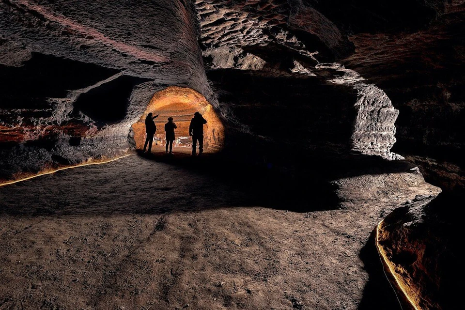 Hella's Caves