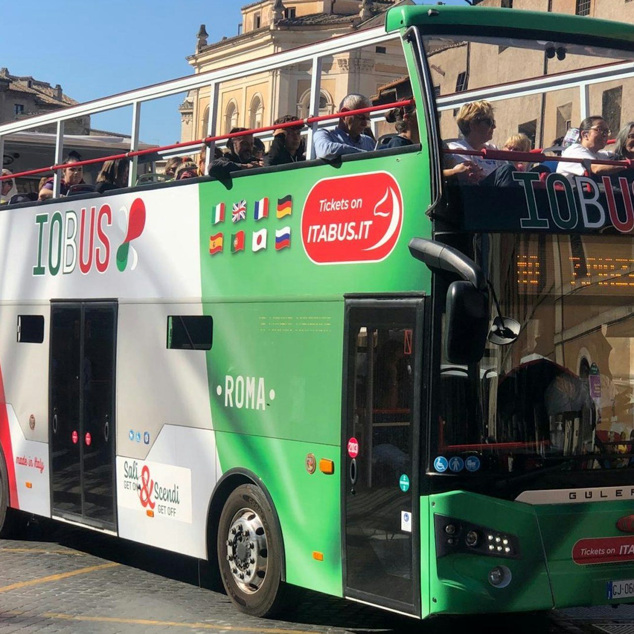 IOBUS Roma - Tour Panoramico in Autobus Hop-on Hop-off Scoperto - Alloggi in Roma
