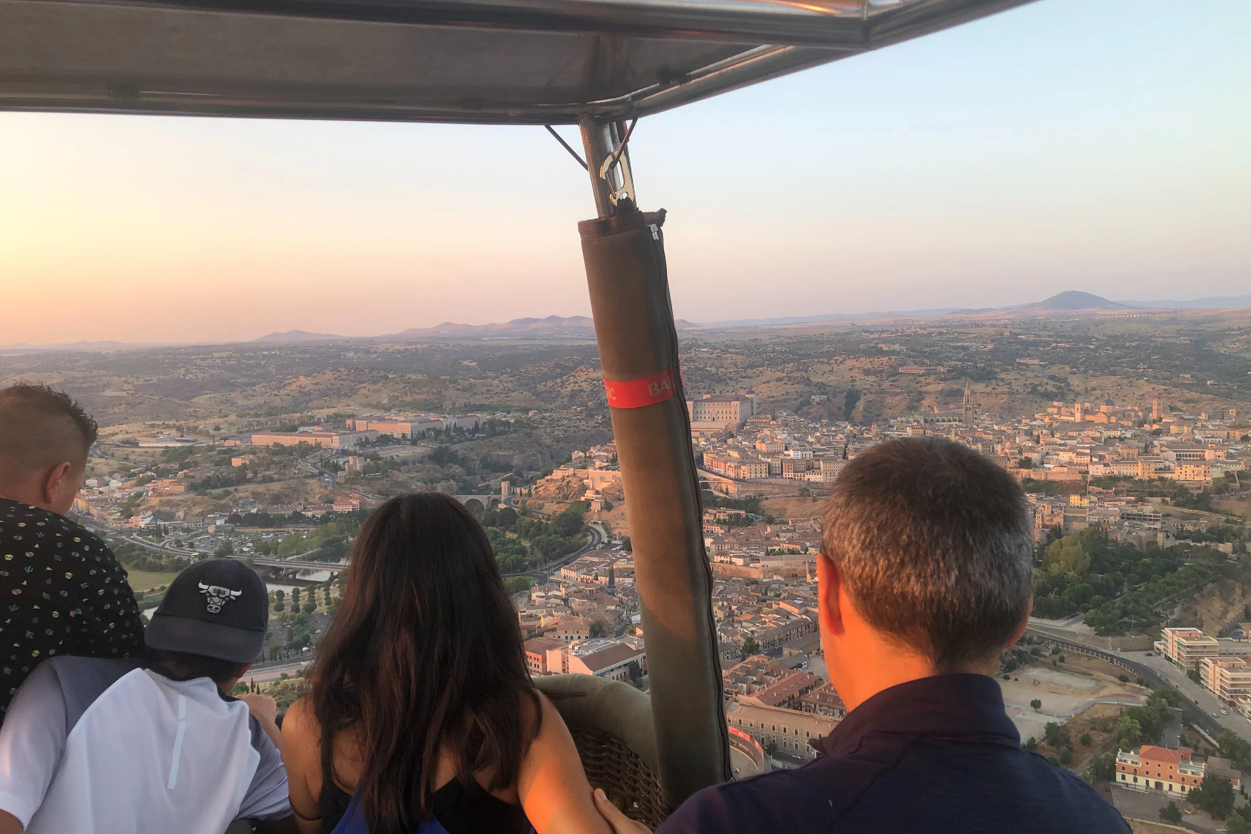 Toledo: Hot Air Balloon Flight with Breakfast and Cava