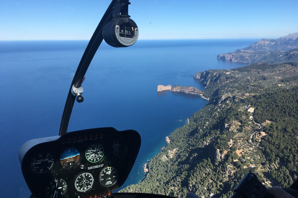 Passing the coastline at Valldamossa
