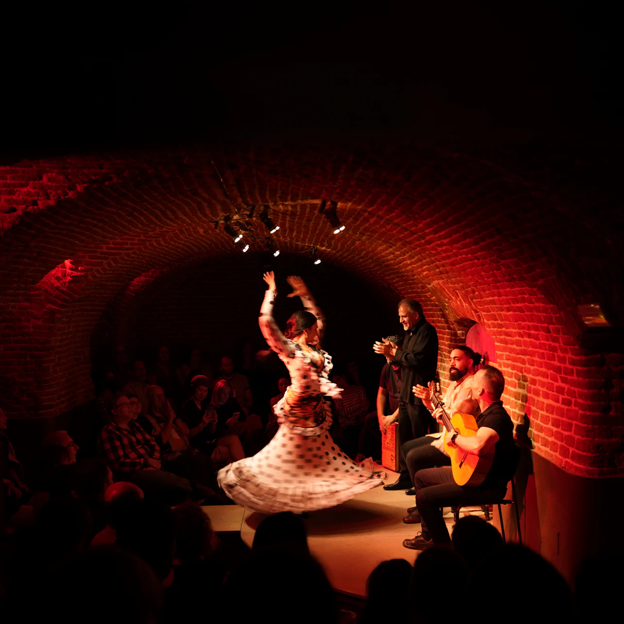 Madrid: Flamenco Show at Essential Tablao + Drink