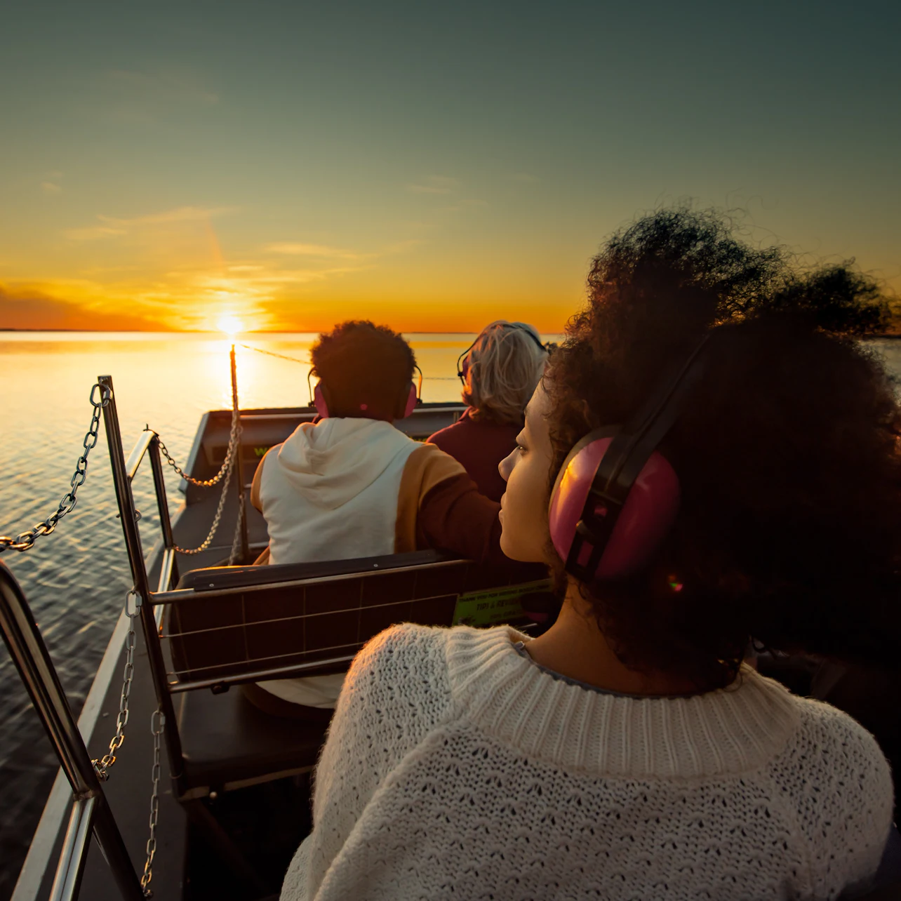Kissimmee: 1-Hr Boggy Creek Sunset Everglades Airboat Tour in Kissimmee – Tiqets