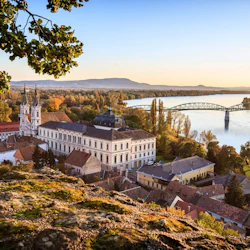 Budapest: Full-Day Danube Bend Guided Tour with Lunch + Transport