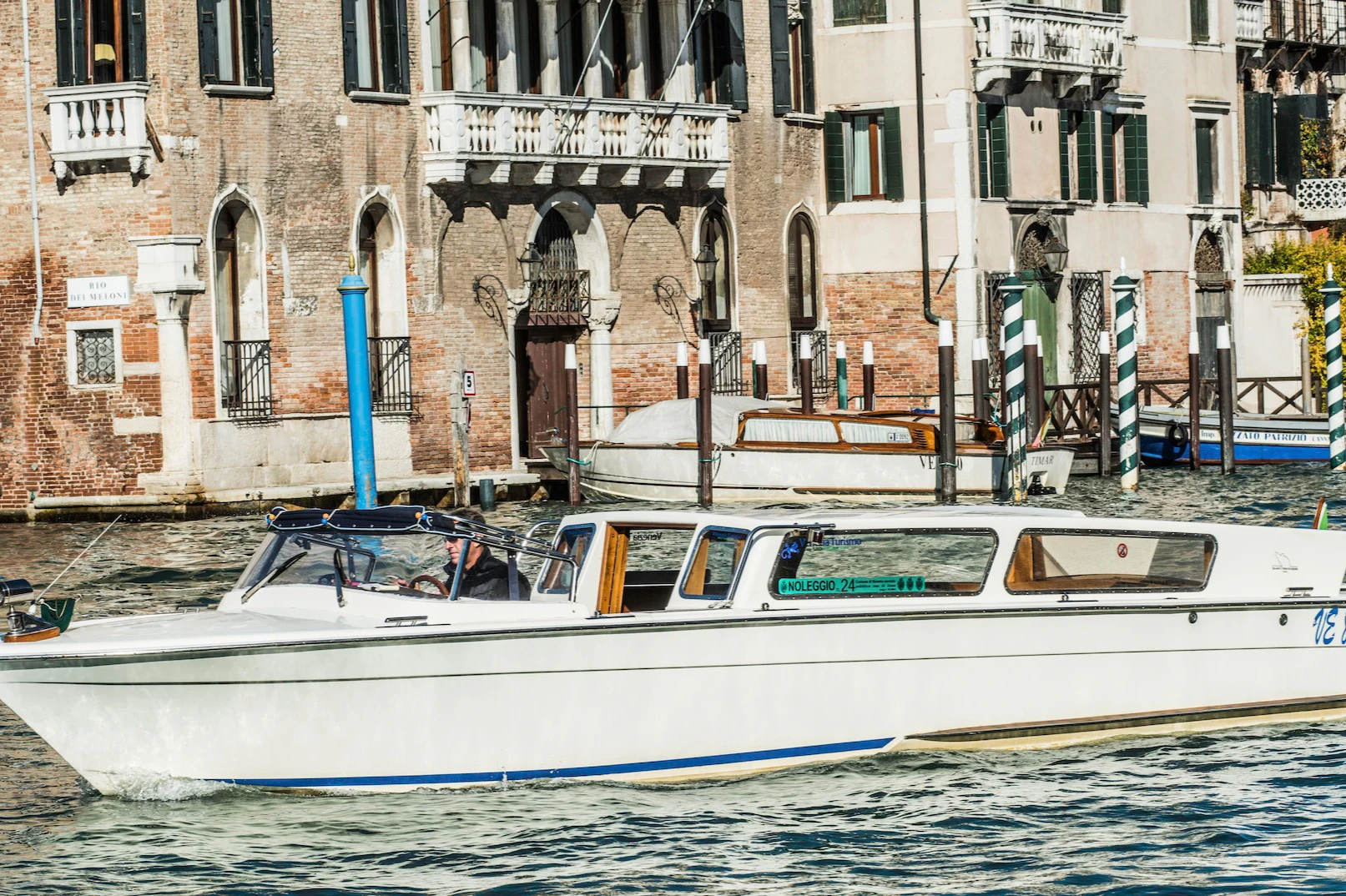 Marco Polo Airport: Private Water Taxi To/From Venice City Center