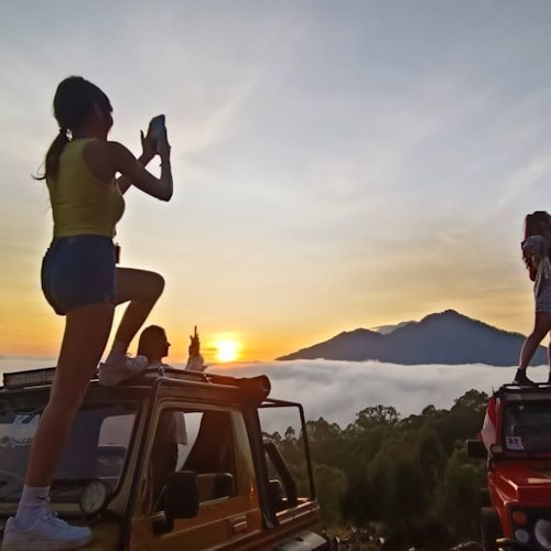 Mount Batur: Jeep Tour + Kintamani Cafe + Ubud Village