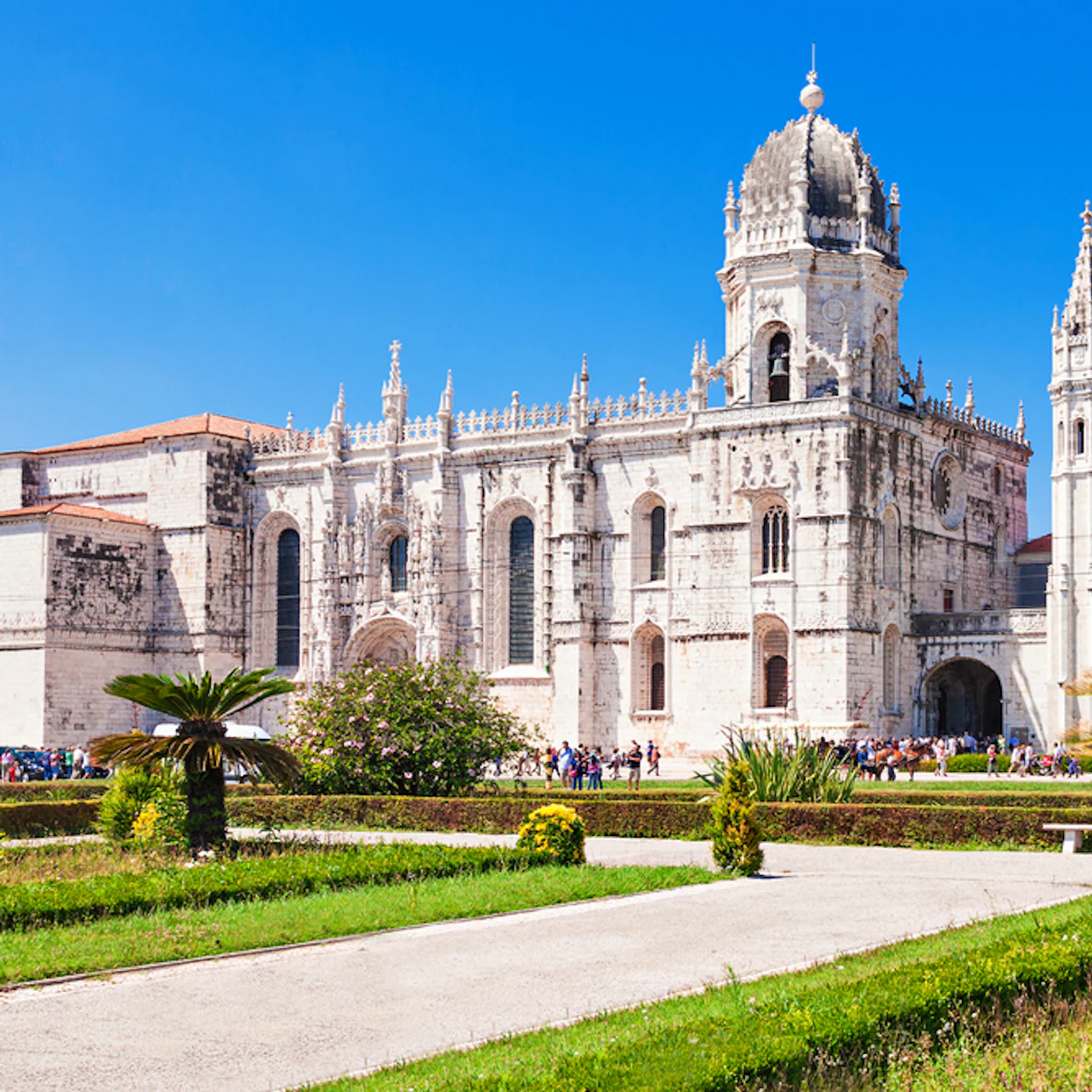 Lisbon: 24 or 48-Hr Hop-on Hop-off Bus Tour in Lisbon β Tiqets