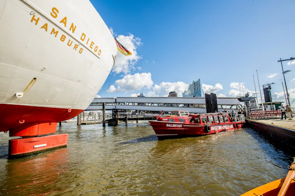 Hamburg Hop-On Hop-Off Sightseeing Bus Tour