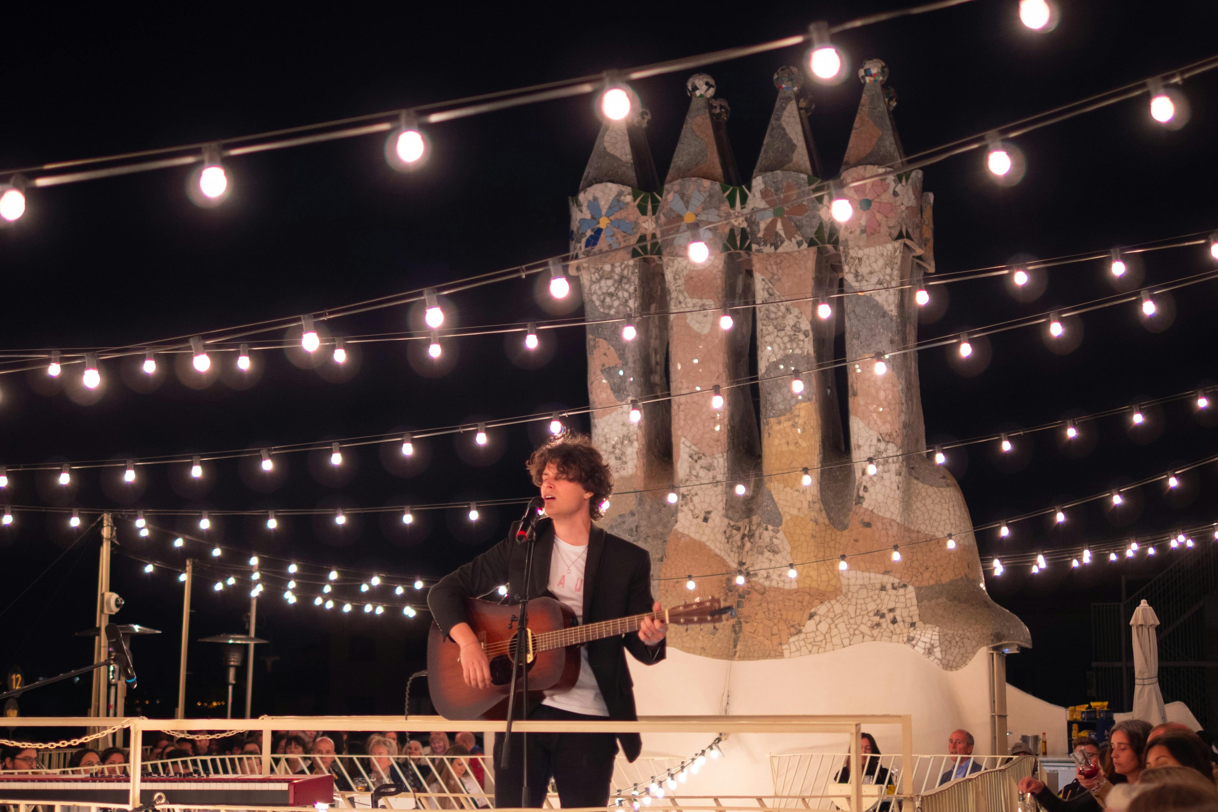 Casa Batlló Kouzelné noci Kytara Živá hudba Barcelona