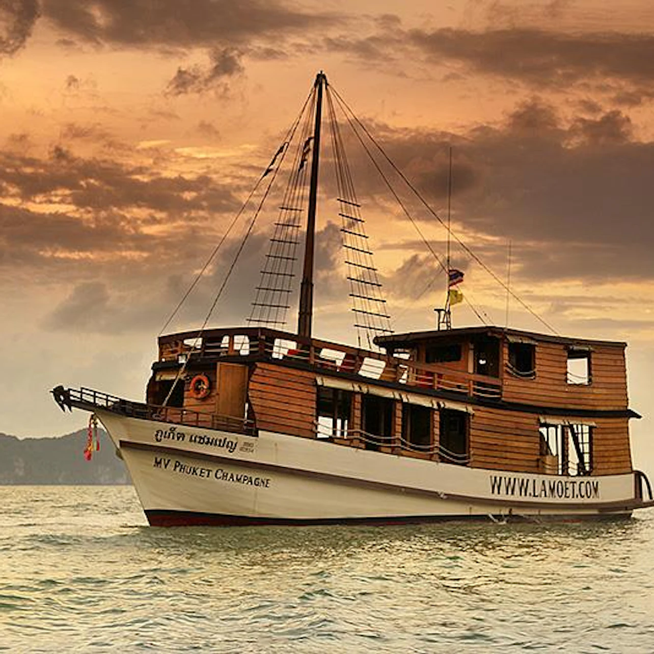 Phuket Sunset Snorkel & Dinner Cruise