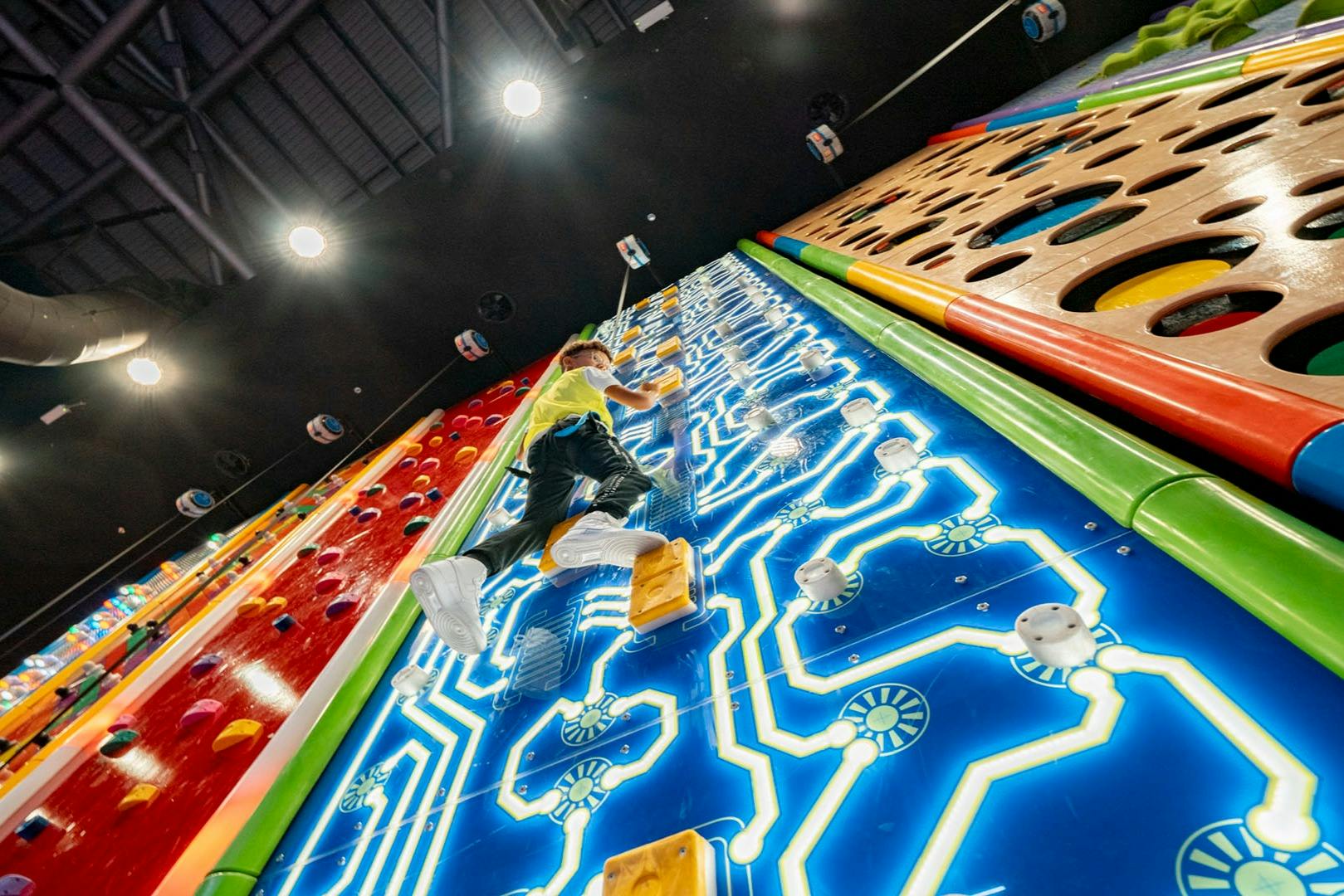 <City 60005> things to do #9: Trampo Extreme Dubai