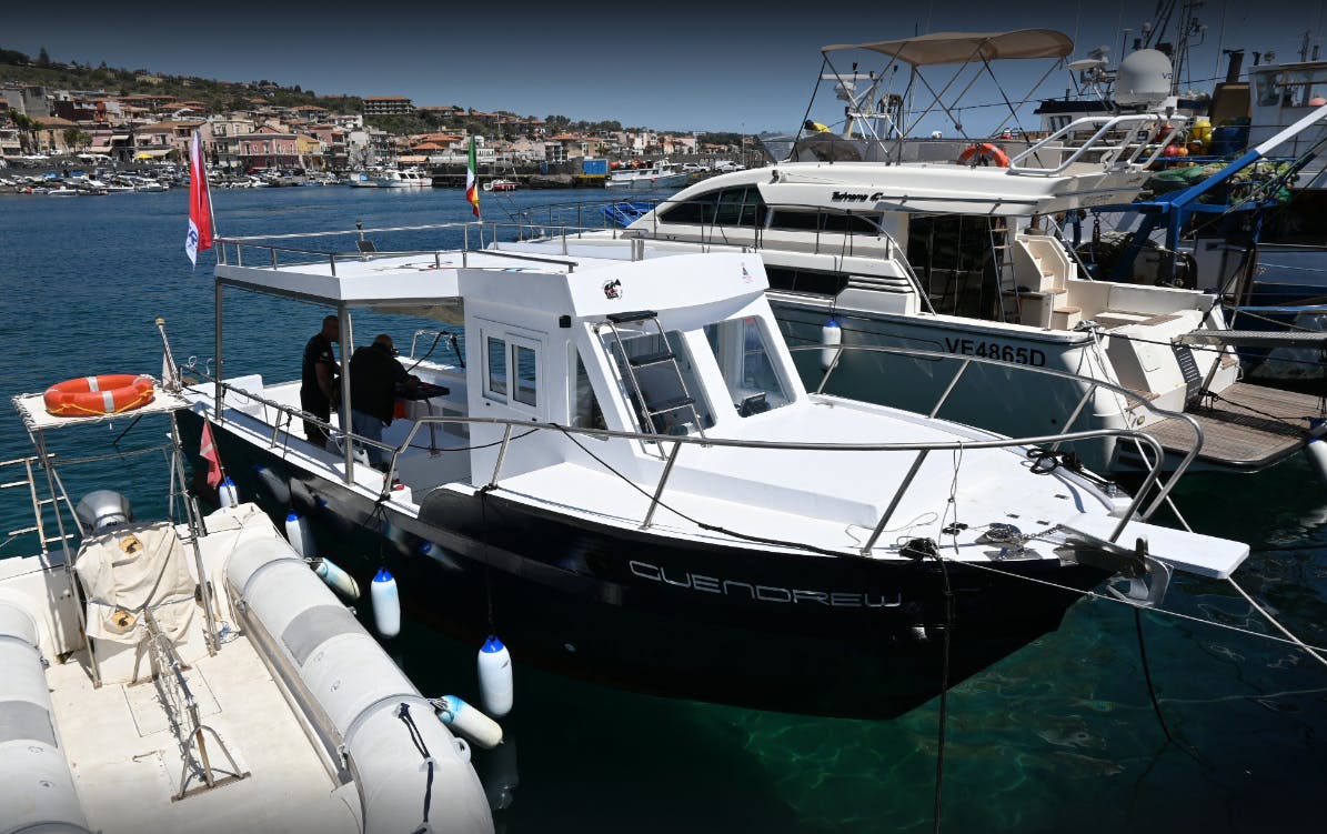 Podany tekst nie wydaje się być w rozpoznawalnym języku.