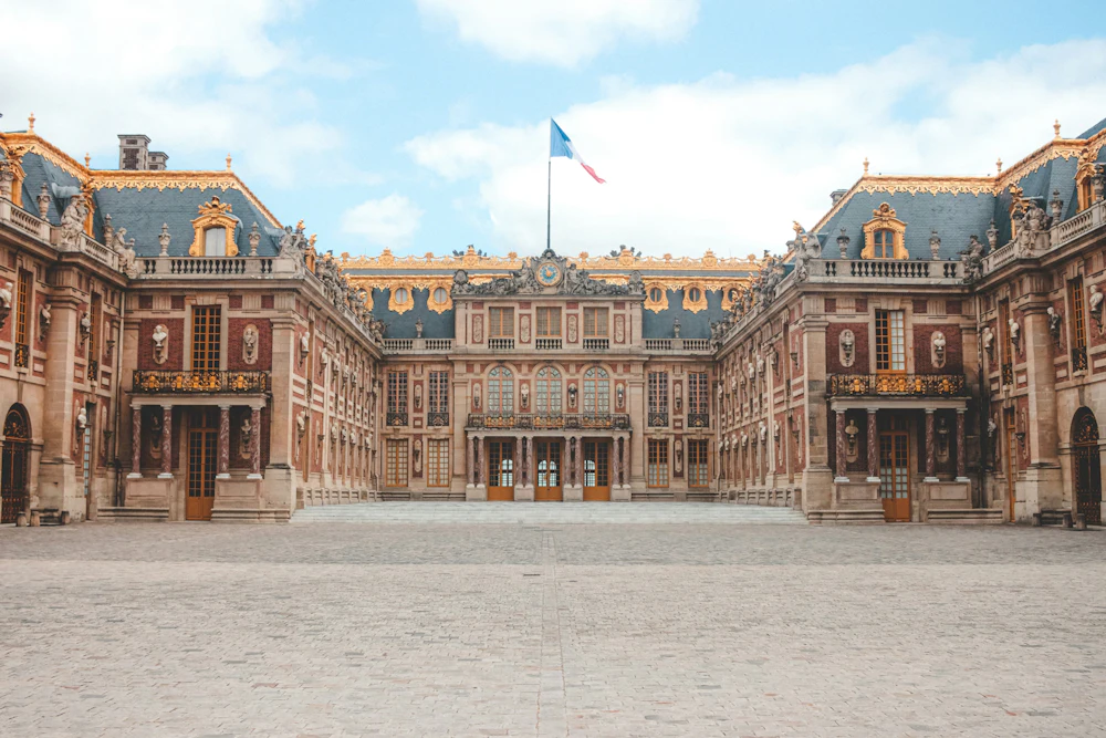 Eiffel Tower & Versailles Palace: Day Tour from Paris + Roundtrip Train Tickets — Tours  in Paris