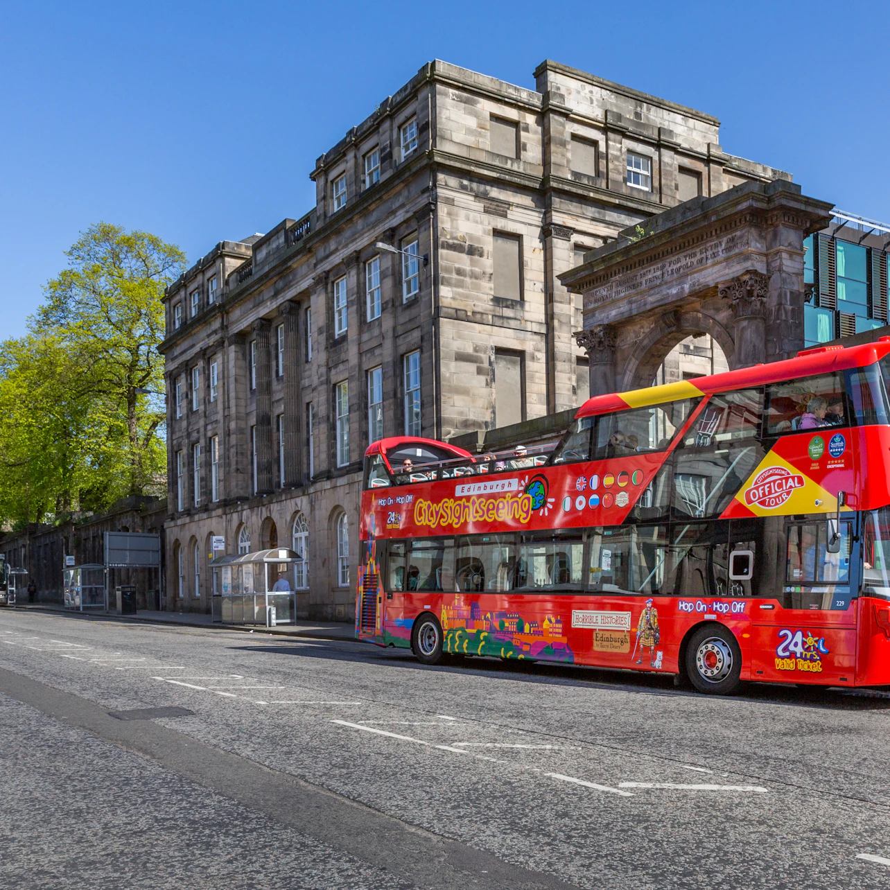Edinburgh Bus Tour Hop-On Hop-Off in Edinburgh β Tiqets