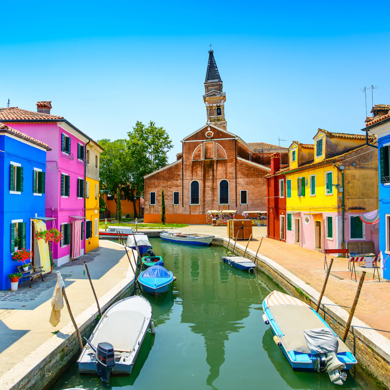 Murano & Burano: Boat Tour + Glass-blowing Demonstration in Venice β Tiqets