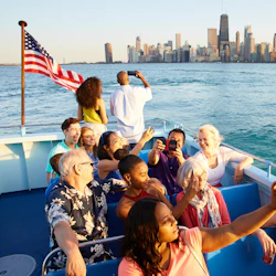 Lake Michigan & Chicago River: 1.5-Hr Sightseeing Cruise 2