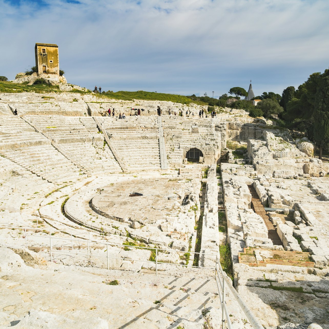 Parque Arqueológico de Neapolis - Teatro Grego de Siracusa - Acomodações em Siracusa